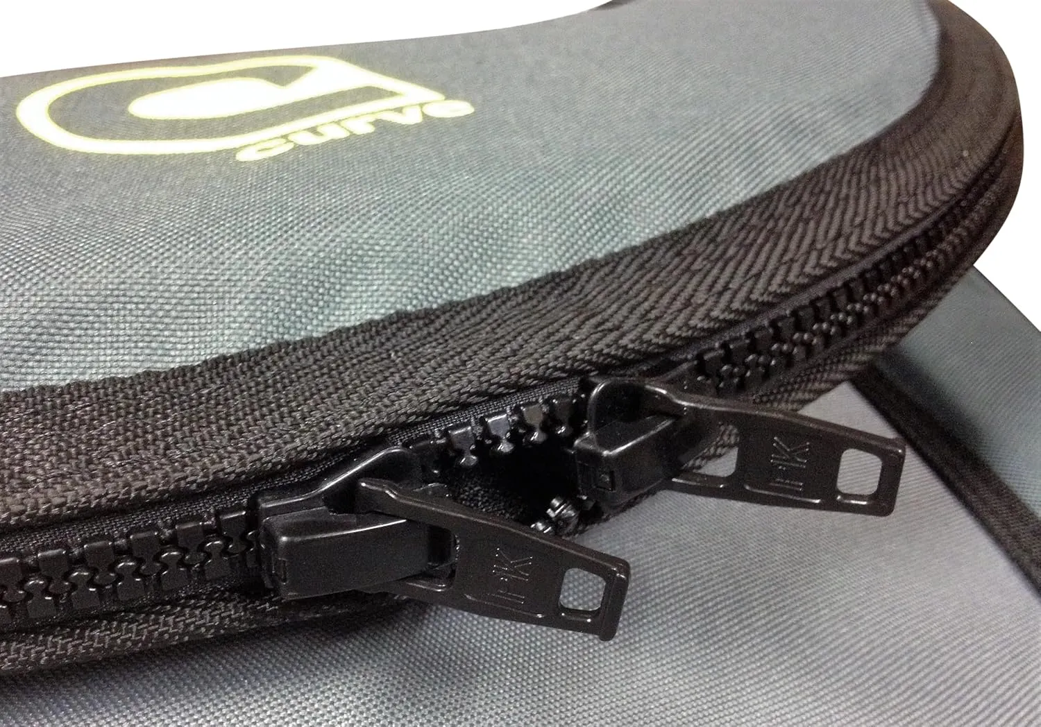 Curve *NEW* Surfboard Bag TRAVEL Surfboard Cover - Armourdillo FISH size 5'6 to 7'3