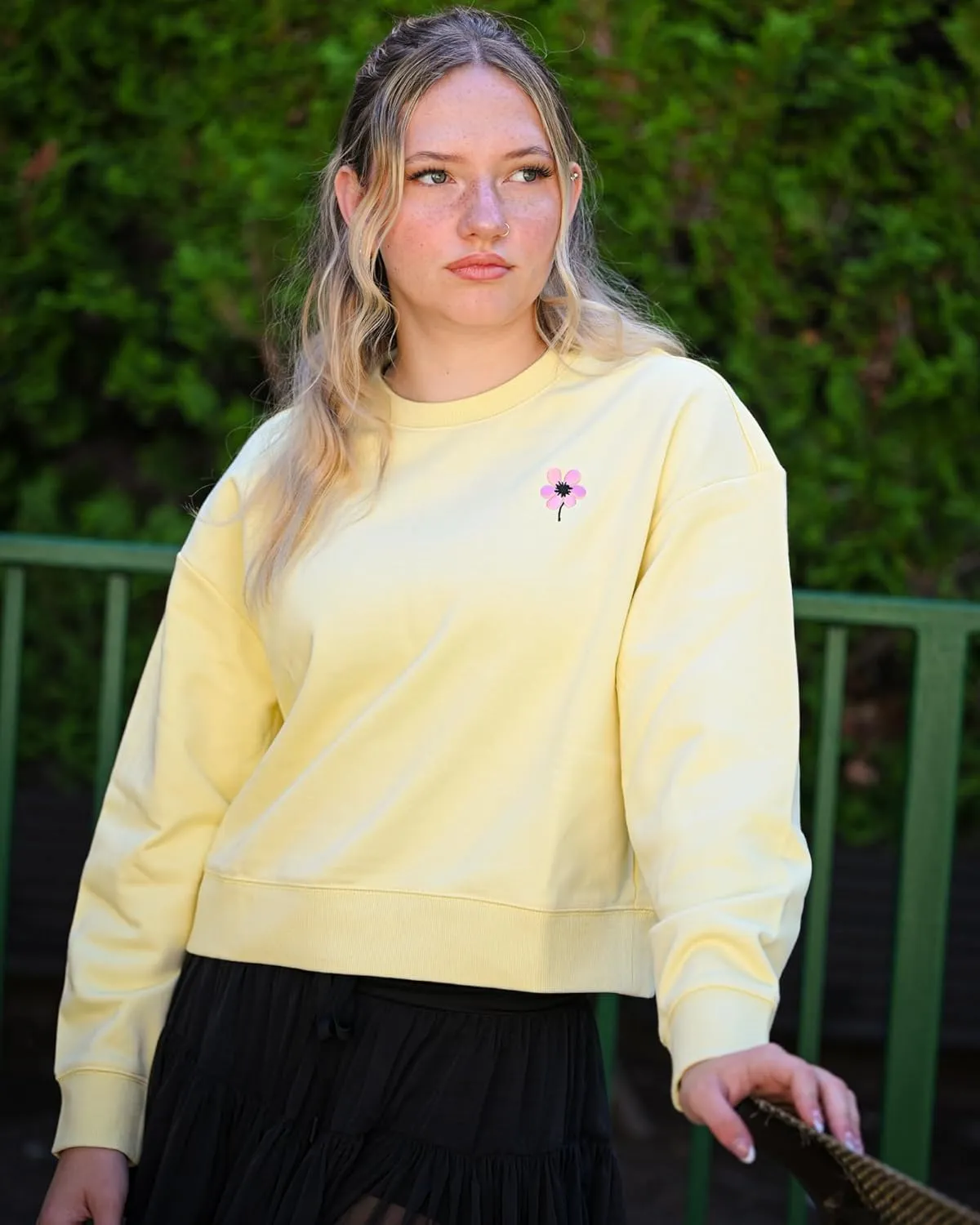 Stelle Cropped Sweatshirt for Women Crewneck Pullover Tops Oversized Long Sleeve Lightweight Casual Cotton Sweat Shirts